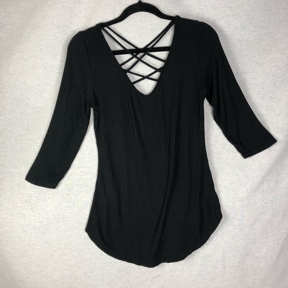Four Girls Tops - ⭐️Four Girls Black Criss Cross Top